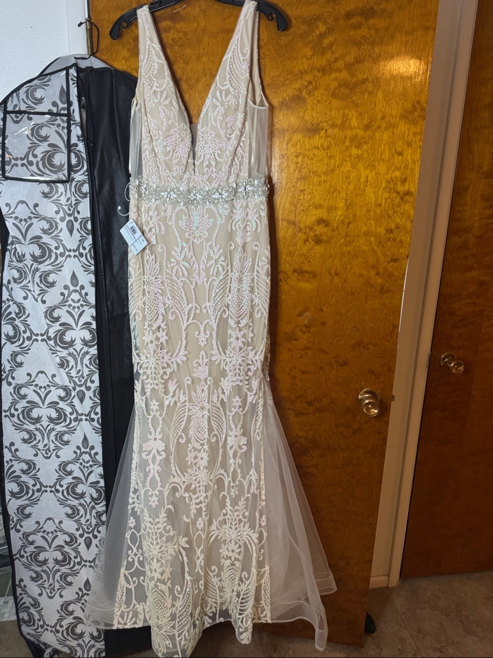 Ivory Beaded Lace V-Neck Mermaid Gown